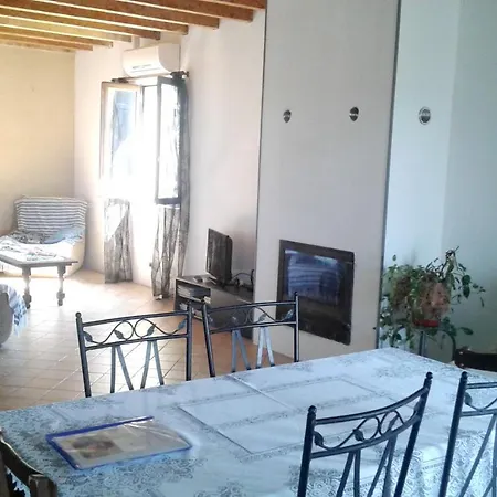 Apartment With 2 Bedrooms In Le Bugue With Private Pool Furnished Garden And Wifi 10 Km From The Beach Appartement *